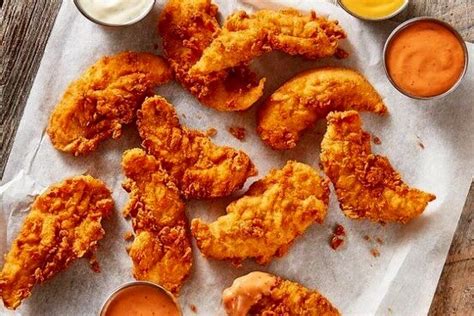 Unbelievably Tasty: Try Zaxby's Delicious Chicken Fingers & Buffalo Wings Now!